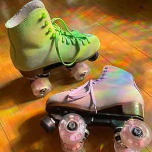 *SOLD* Mismatch Sure Grip Boardwalks